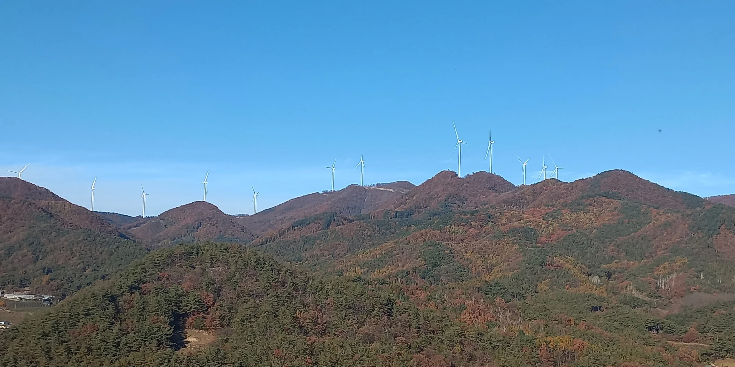 아미산 능선 원경